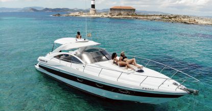 Rent a boat in Ibiza and enjoy the coast like never before