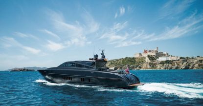 Charter a yacht in Ibiza at the best price